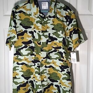Reverse Threads Men's Short Sleeve Button-up Shirt